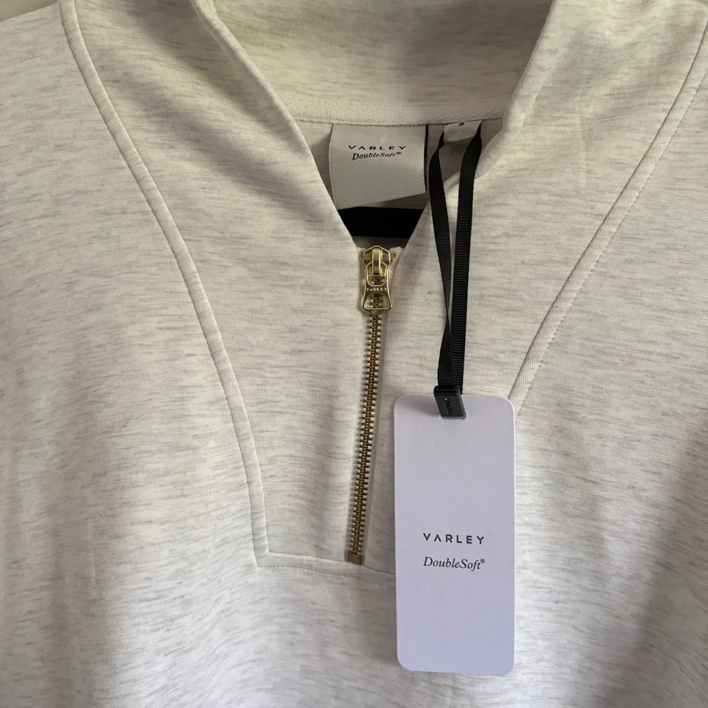 NWT Varley Doublesoft Davidson 1/2 Zip V Neck Supersoft Sweatshirt Sz S Ivory - Picture 4 of 9